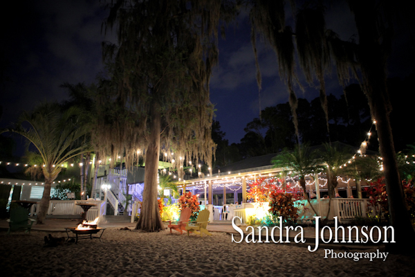 Best Lakeside wedding at Paradise Cove in Orlando, Florida - Wedding photographer - Sandra Johnson (SJFoto.com)